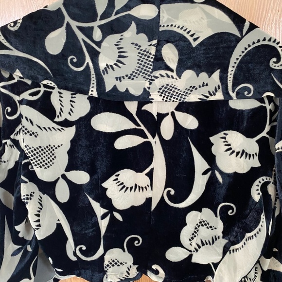 Vintage MATSUDA Japenese burnout velvet tie-front blouse, jacket - 1980s - Picture 7 of 7